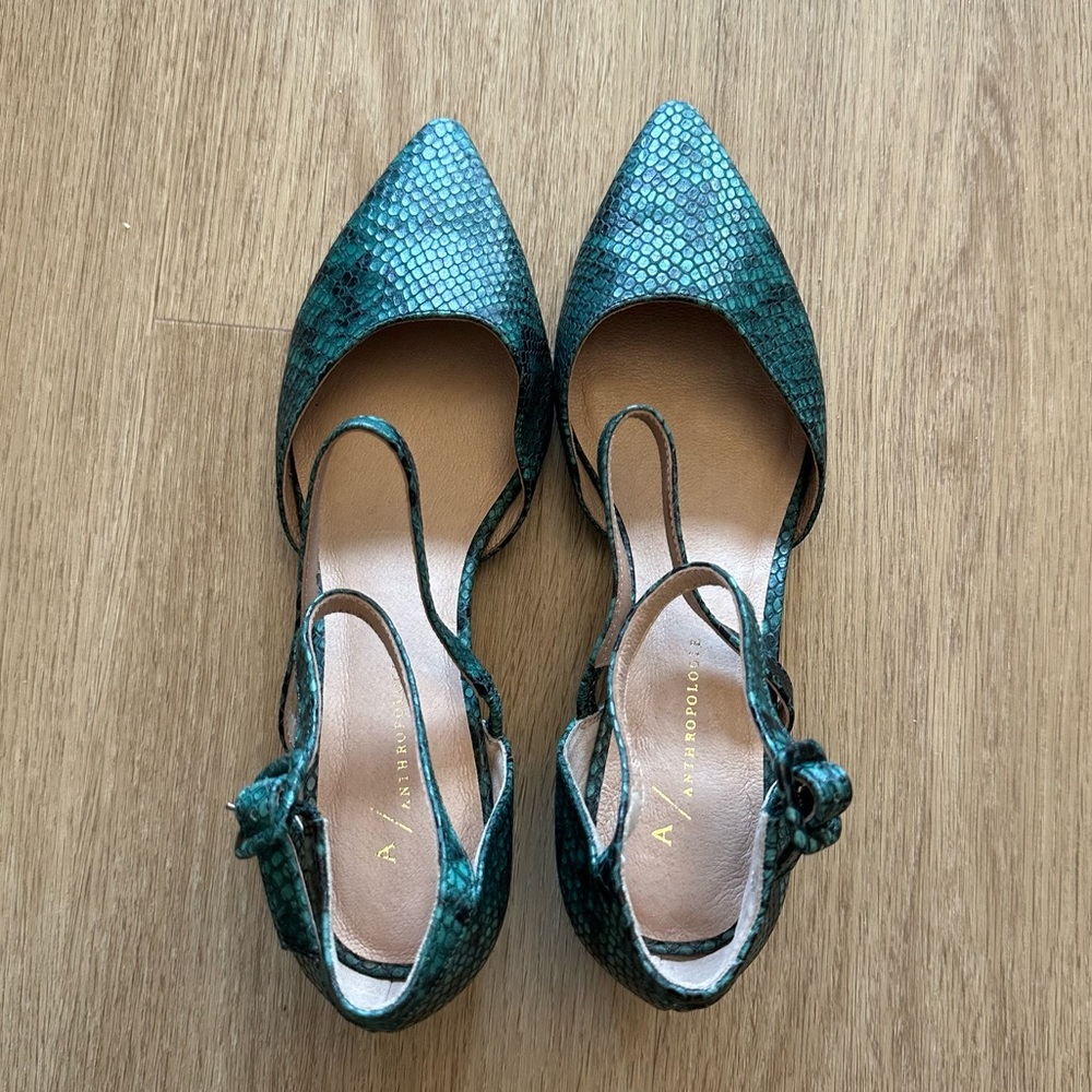 Anthropologie green/black snake print strappy block heel women's Size 8W